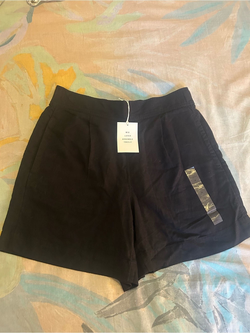 Free Assembly • Pull-On Pleated Shorts | Linen Blend NWT